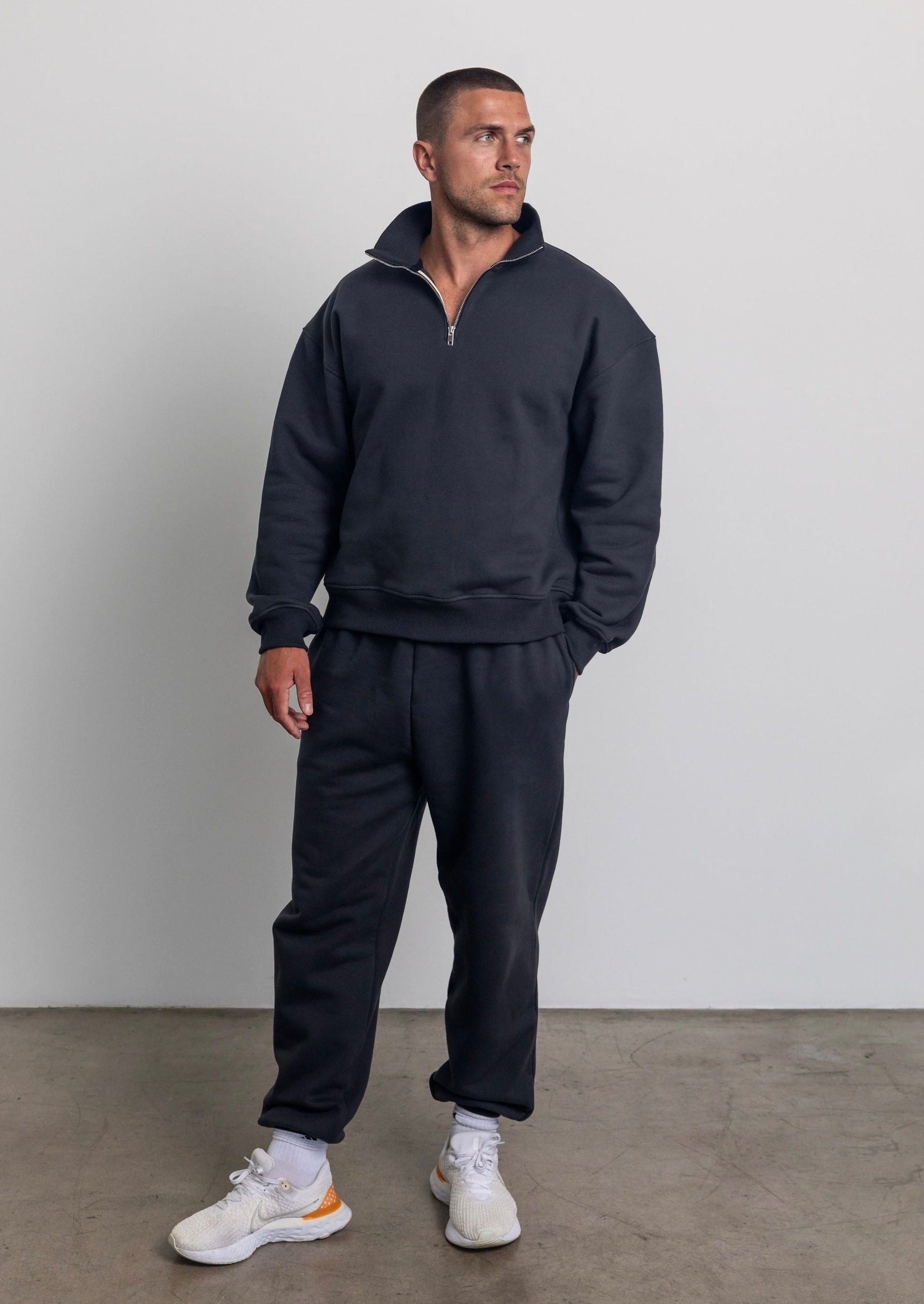 THE MONACO OVERSIZED SWEATPANTS IN CHARCOAL