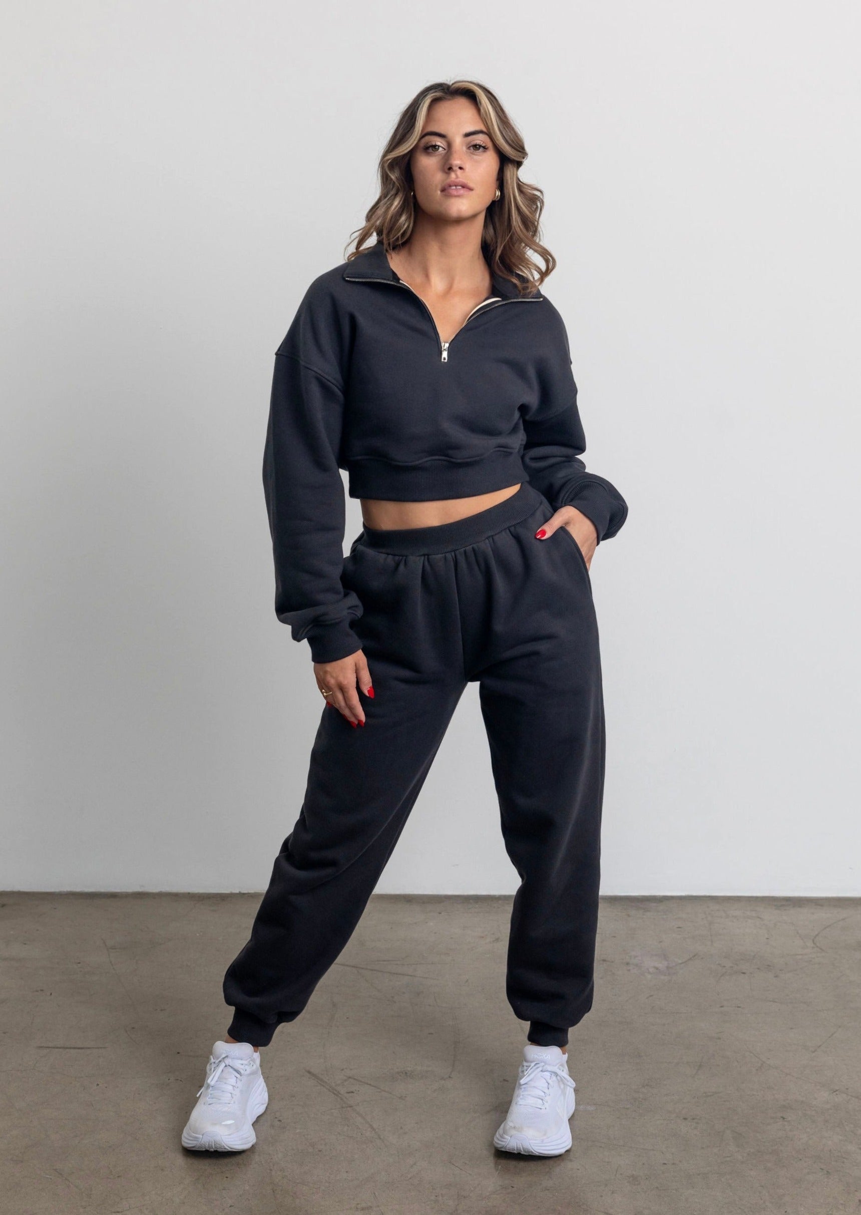 THE MONACO OVERSIZED SWEATPANTS IN CHARCOAL