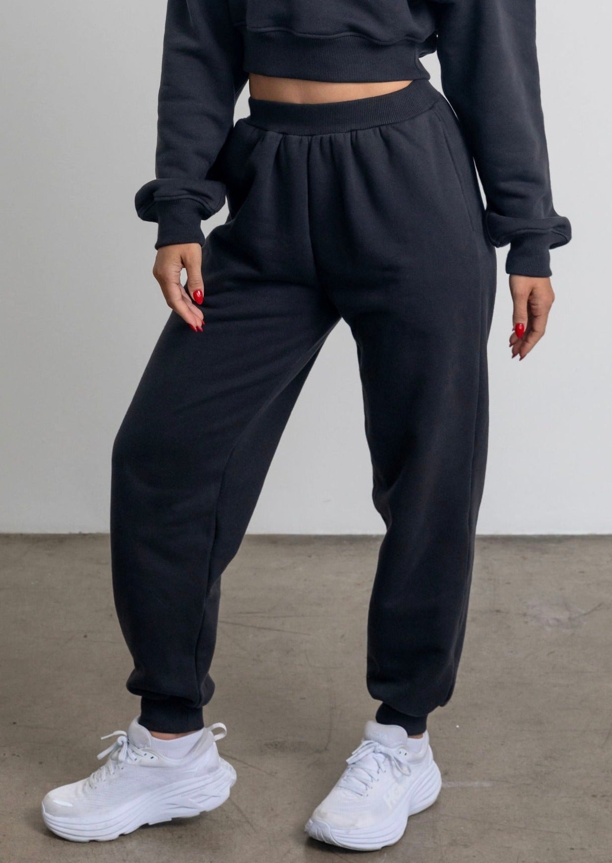 THE MONACO OVERSIZED SWEATPANTS IN CHARCOAL