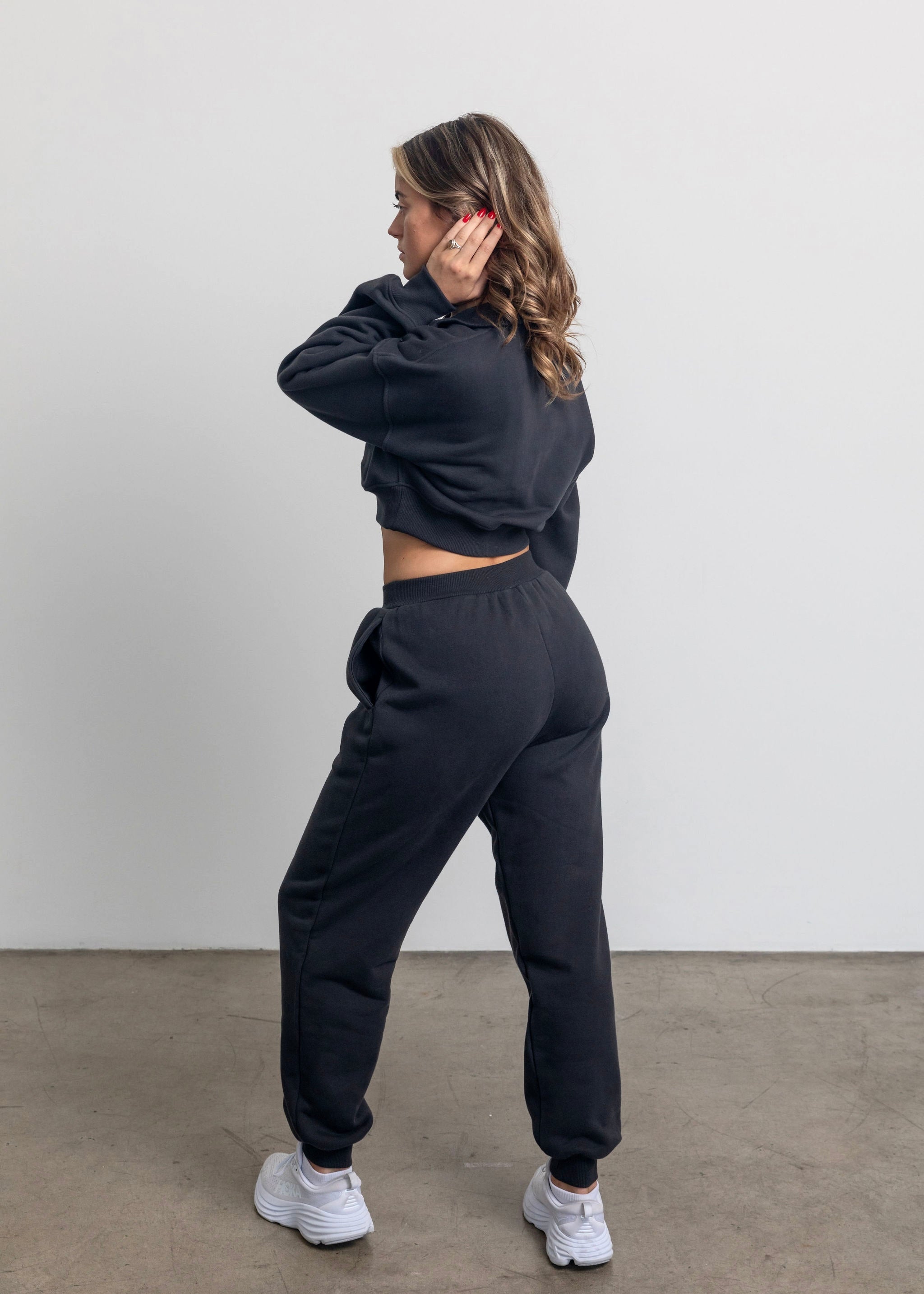 THE MONACO CROPPED HALF-ZIP SWEATSHIRT IN CHARCOAL